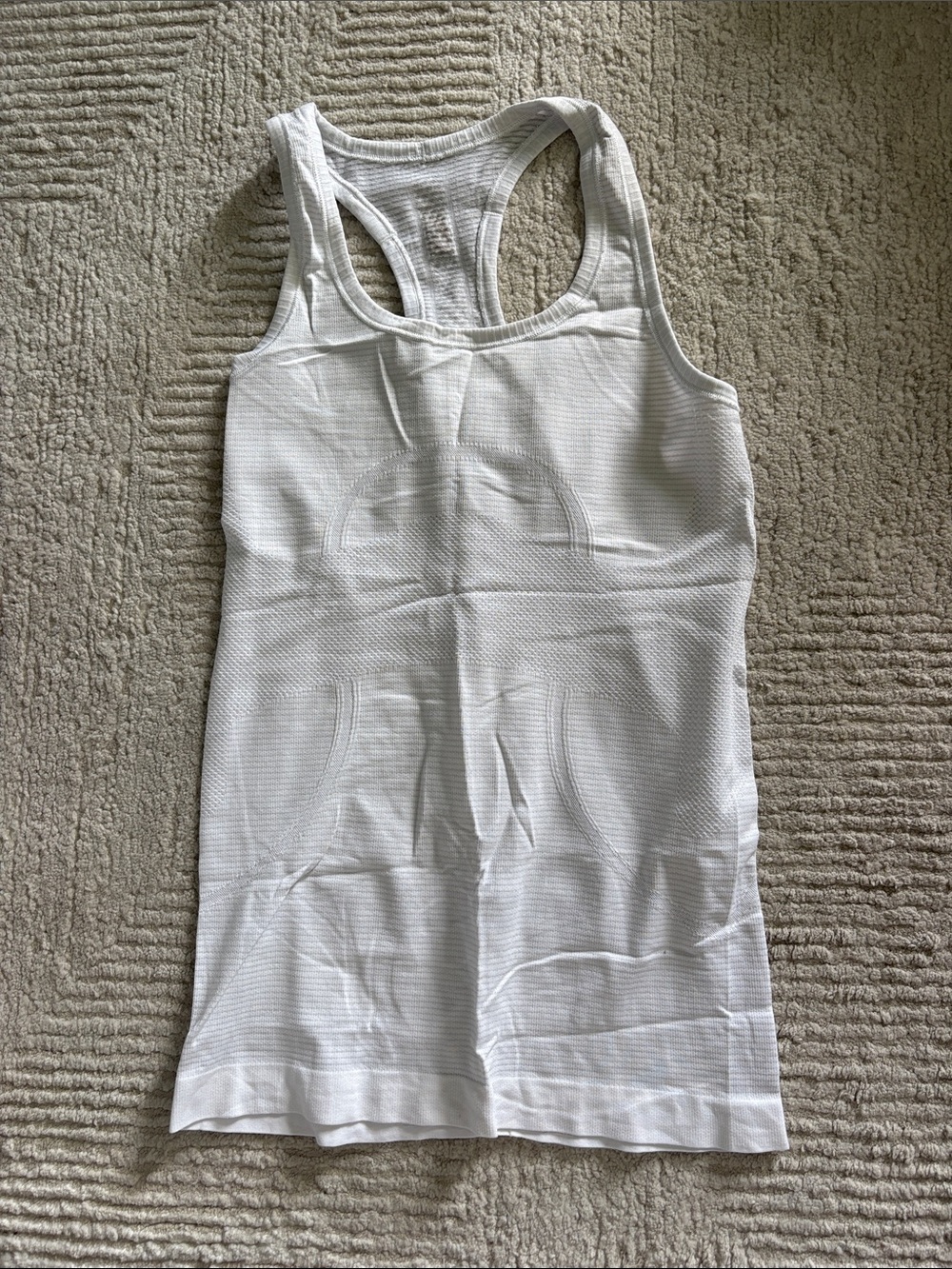 Women’s Lululemon Swiftly Tech Racerback Tank Top 2.0
Hip Length- White- size 4